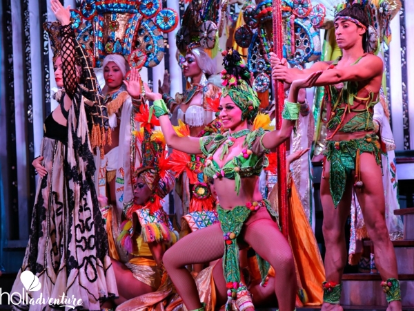 CABARET PARISIEN GRAND SHOW " HABANA DE FIESTA" - CABARET PARISIEN GRAND SHOW "MI HABANA BAILA"