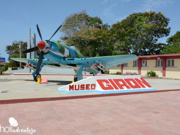  - RIDE TO PLAYA LARGA AND PLAYA GIRÓN IN AMERICAN CLASSIC CARS TOUR