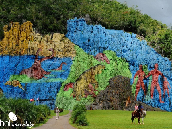  - Excursión "VALLE DE VIÑALES, SITIO PATRIMONIO MUNDIAL DE LA HUMANIDAD DE LA UNESCO"