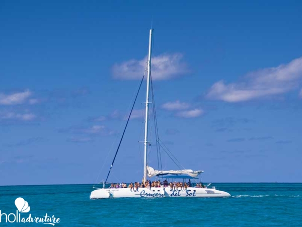 Sailing of the Catamaran Crucero del Sol-Varadero-Cuba - “SEAFARI CRUCERO DEL SOL“ Tour