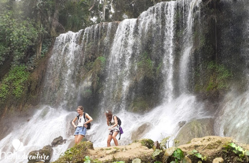 "Nature Tour Nicho-Trinidad in American Classic Car" - “Nature Tour Nicho-Trinidad en Auto Clasico Americano”