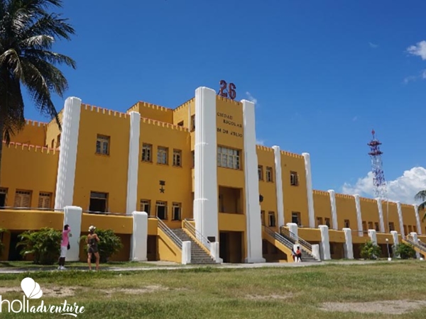 Cuartel Moncada, Santiago de Cuba - "Raíces y Revolución" Tour
