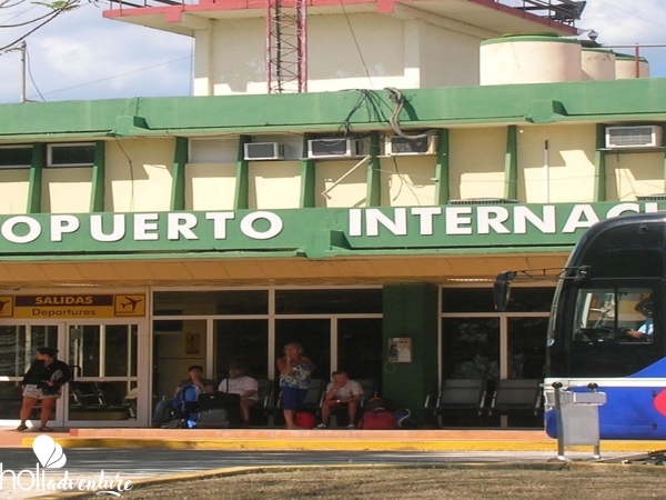  - "VIP LOUNGE SERVICE AT SIERRA MAESTRA, MANZANILLO INTERNATIONAL AIRPORT"