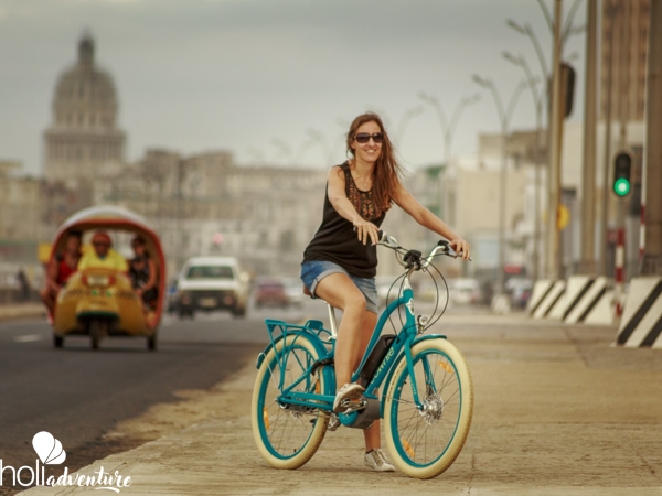  - “HAVANA BY E-BIKE” Tour