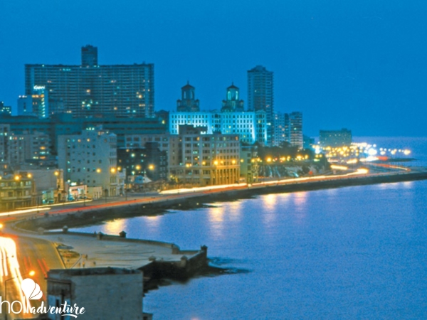  - Jeep Tour "HAVANA BY NIGHT + CABARET PARISIEN SHOW"