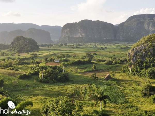 “The Three Valleys” Tour - “STUNNING VISTAS” Tour