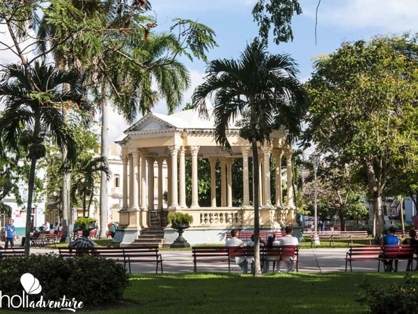  - Santa Clara - Sancti Spiritus - Trinidad - Cienfuegos Overnight Tour