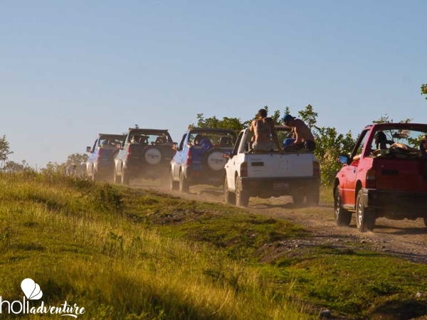 Jeep Safari “Adventure Florencia” - Jeep Safari “NATURE TOUR ADVENTURE TO FLORENCIA”