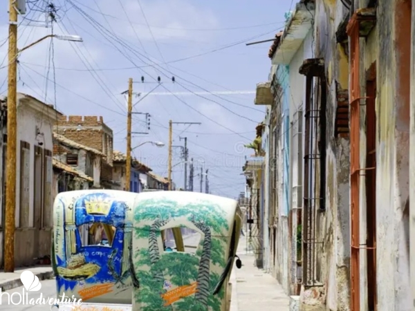  - "RIDE BY BICYTAXI IN CAMAGÜEY" Tour