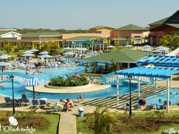 Pool view - Hotel PLAYA COCO RESORT & SUITE