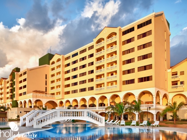 Pool and hotel view - VALENTIN QUINTA AVENIDA HABANA Hotel