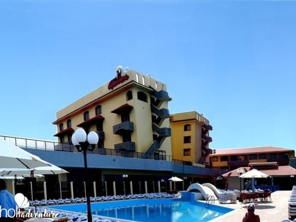 Panoramic hotel & pool view - Cubanacan Copacabana Hotel