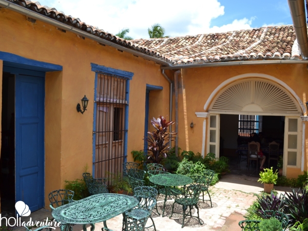 Inside patio view - Hostal Casa Cofradía