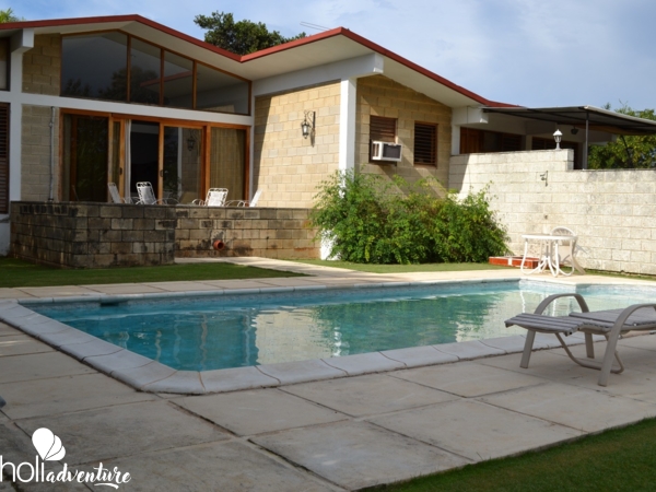 Swimming pool view - Pensión Doña Fa