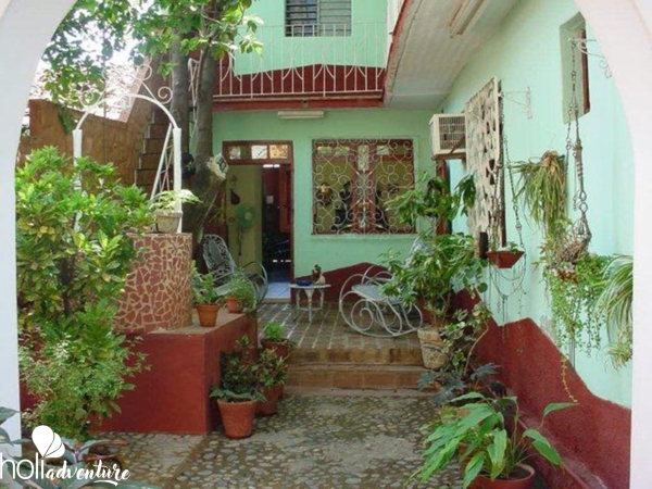 Inside patio view - Hostal OasISabel