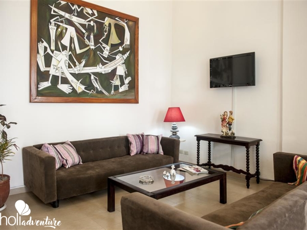 House living room - Hostal Bed & Breakfast Central Havana
