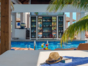 aqua bar este y oeste