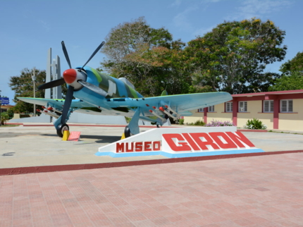 RIDE TO PLAYA LARGA AND PLAYA GIRÓN IN AMERICAN CLASSIC CARS TOUR