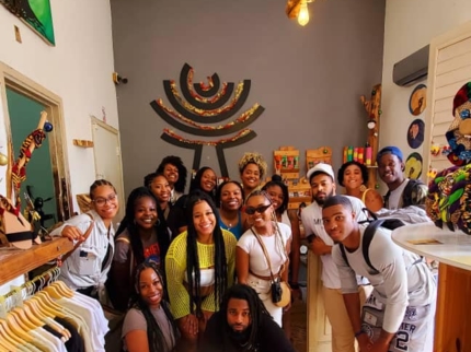 “MEET LAS JEFAZAS AT BEYOND ROOTS” Tour