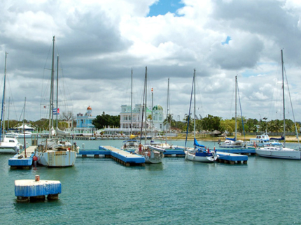 "Cienfuegos Bay with open bar" Tour