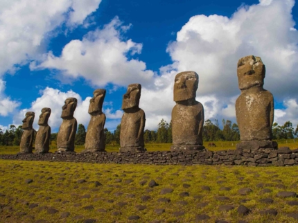 THE SEVEN MOAIS, Pascua Island, chile