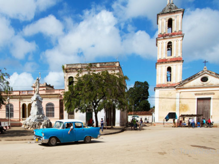 Remedios's Night in Classic Cars Tour