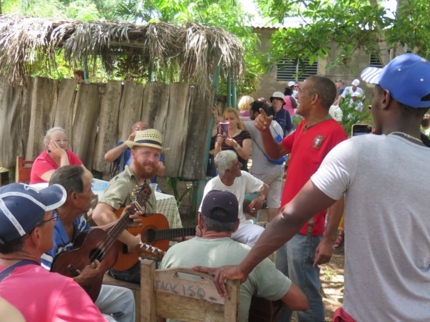 Traditional peasant music - "Visit to the Cultural Project "The Mountain and I
