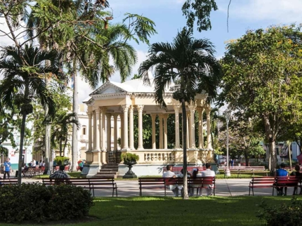 Santa Clara - Sancti Spiritus - Trinidad - Cienfuegos Overnight Tour