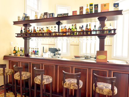 Lobby Bar