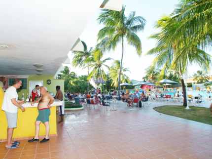 Pool bar