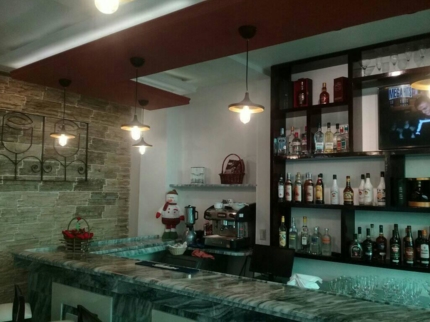 Lobby bar