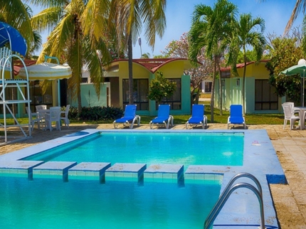 Panoramic villa & pool view