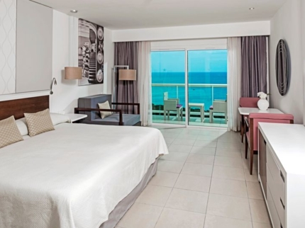DOUBLE OCEANT FRONT Room