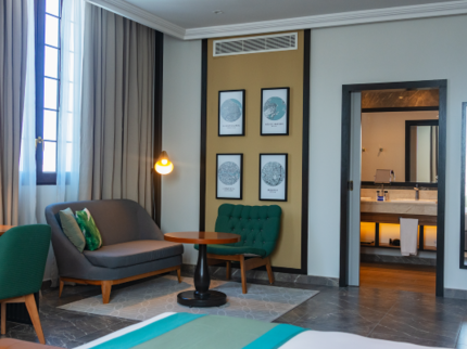 JUNIOR SUITE Room