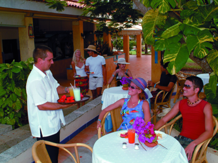 Pool Bar El Framboyán