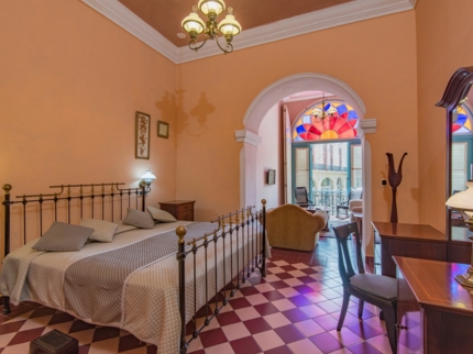 JUNIOR SUITE ROOM