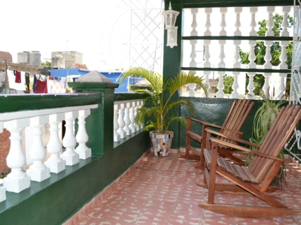 Casa Victor, ANTONIO MACEO (Gutierrez), No. 613-A