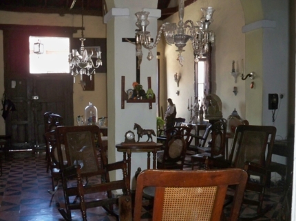 Hostal Los Ángeles, CAMILO CIENFUEGOS (Santo Domingo), No. 270