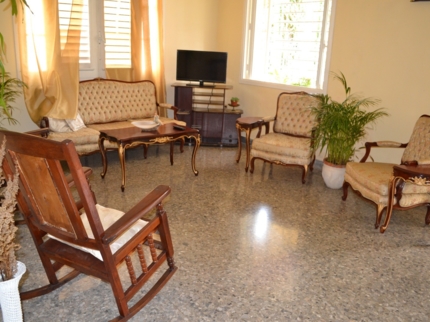 Casa Sardegna, CALLE 21, No. 704