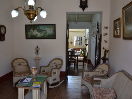 Hostal Luis XIX, JESÚS MENÉNDEZ (Alameda), No. 65