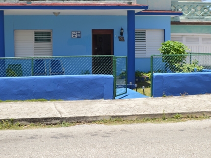 Casa Margarita Llacuna, CALLE 33, No. 02 Bajos