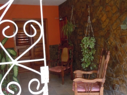Casa 20 y 37, CALLE 37, No. 2001