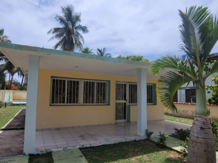 Casa 439 Acuazul, Calle 14