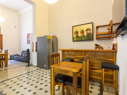 Hostal Maria Sury, TENIENTE REY, No. 158