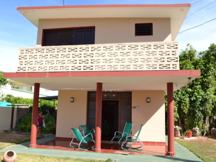 Casa Marta Margarita, 2da AVENIDA, No. 2102
