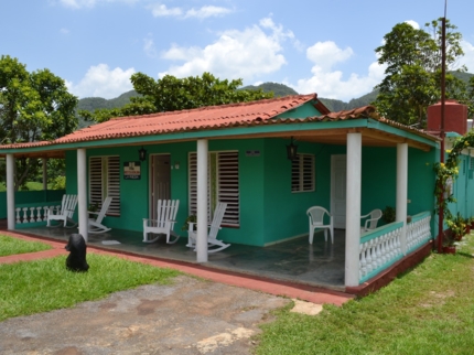 Villa La Rueda, SALVADOR CISNERO, No. 214