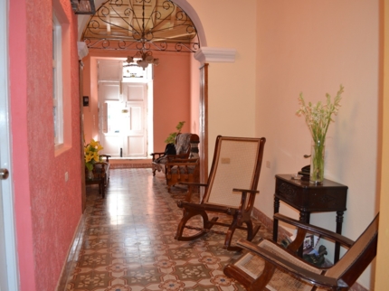Hostal La Zoyla, ANTONIO MACEO (Gutiérrez), No. 389