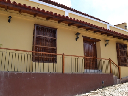 Hostal Vivian y Pablo II, ERNESTO VALDÉS MUÑOZ (Media Luna), NO. 50