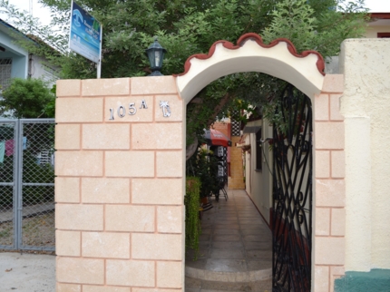 Hostal Selfa, CALLE 27, No. 105-A